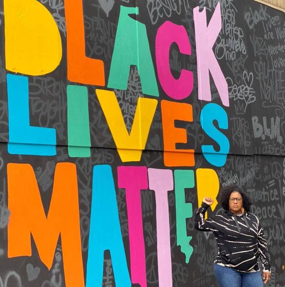 Meet your Posher, Christina - Picture 1 of 1